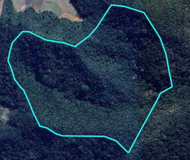 Satellite map showing the heart-shaped boundary of Santuário Jacupemba